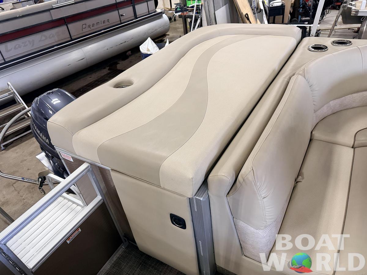 Used 2014 Bennington 2375RL & 70HP Yamaha 4Stroke - $21,995