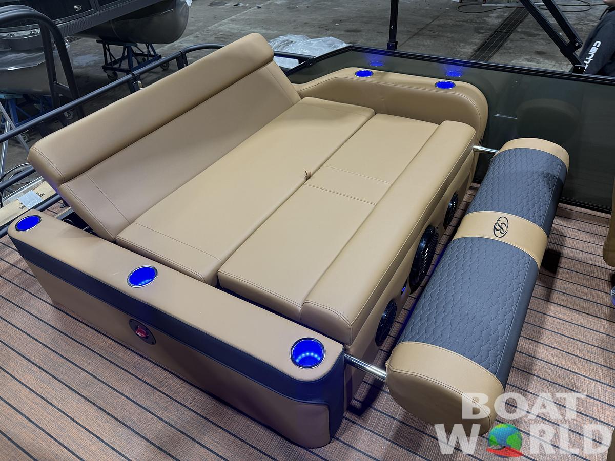 2026 Bentley Pontoons Elite 223 Swingback Tritoon & 200HP 