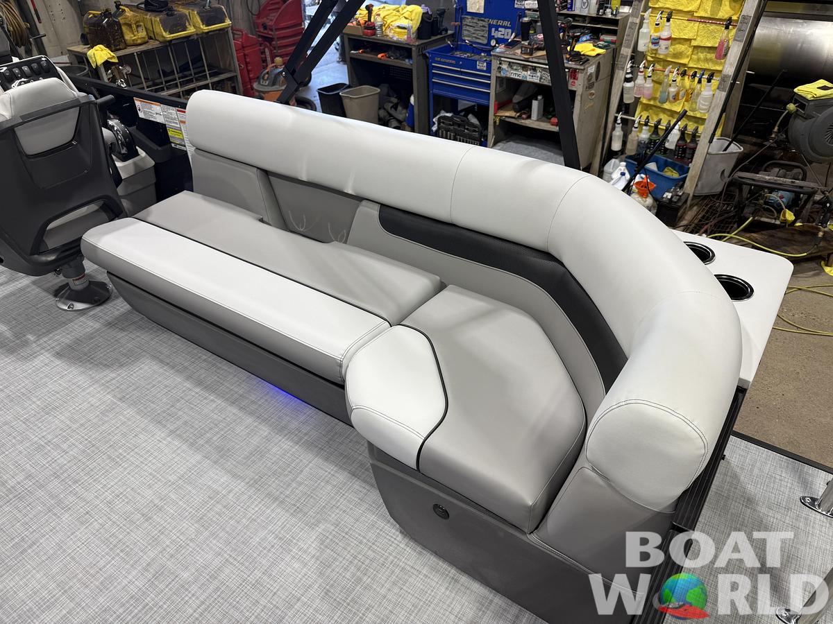 2027 Princecraft Vectra 21 Quad Lounge Pontoon $36995