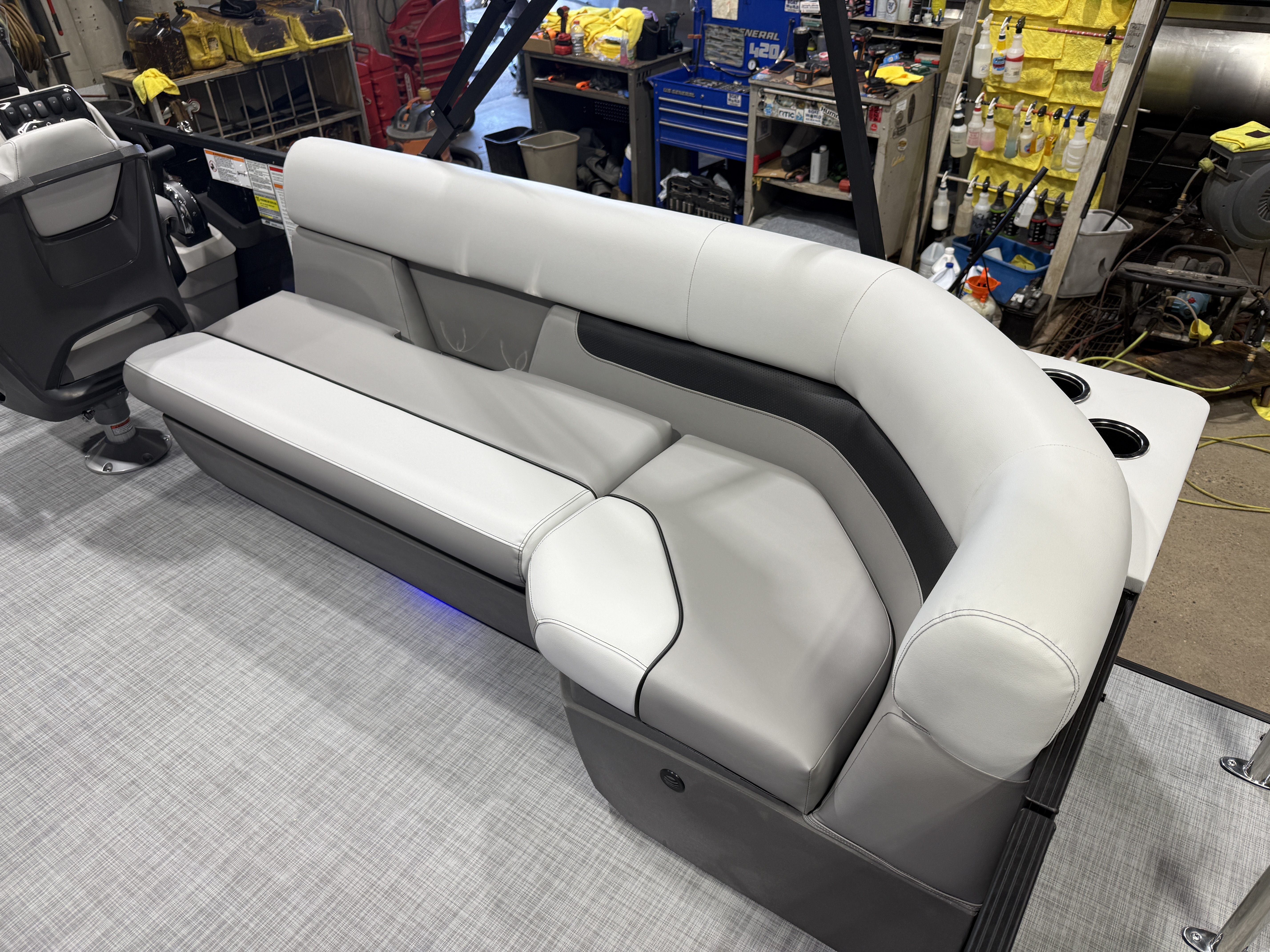 2027 Princecraft Vectra 21 Quad Lounge Pontoon $36995