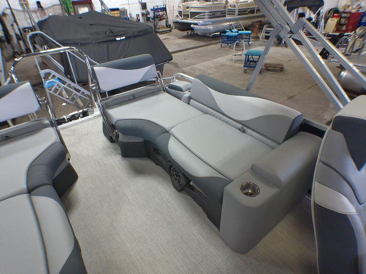 2025 Tahoe Pontoons LTZ 2385 Quad Lounge Shift SS & Honda 4-Stroke EFI