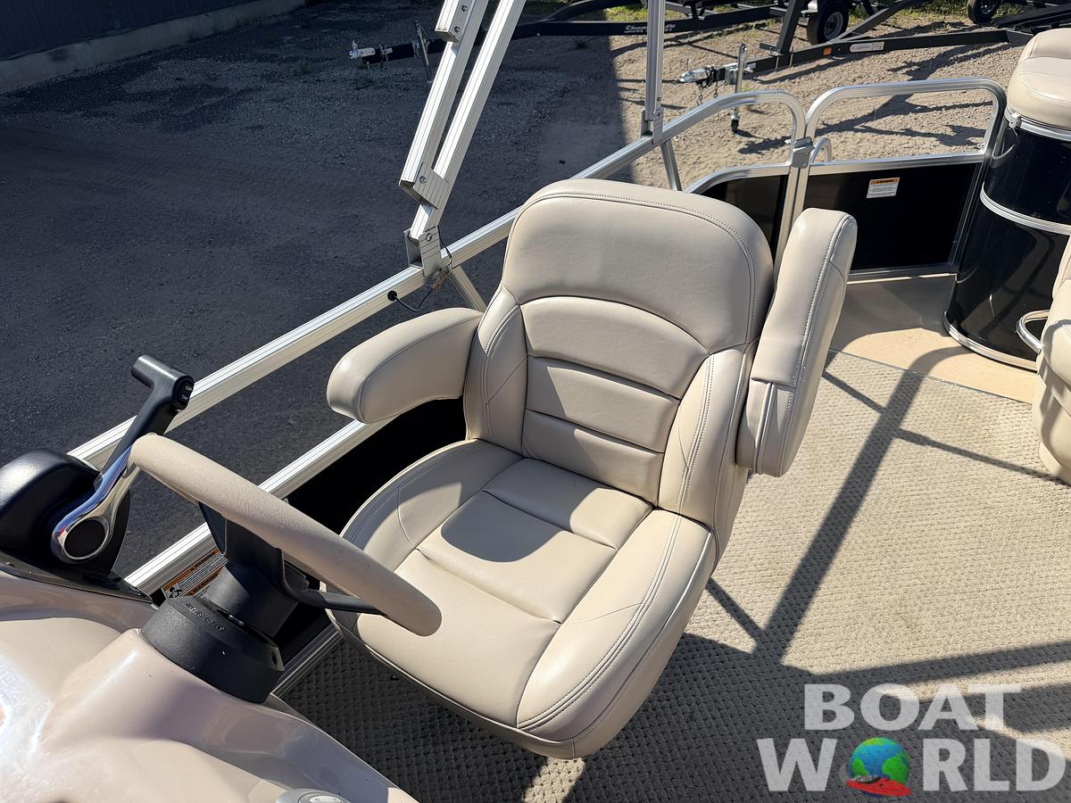 Used 2012 SunChaser 22 Fish 'N Cruise & 50HP Yamaha 4Stroke -$17,995
