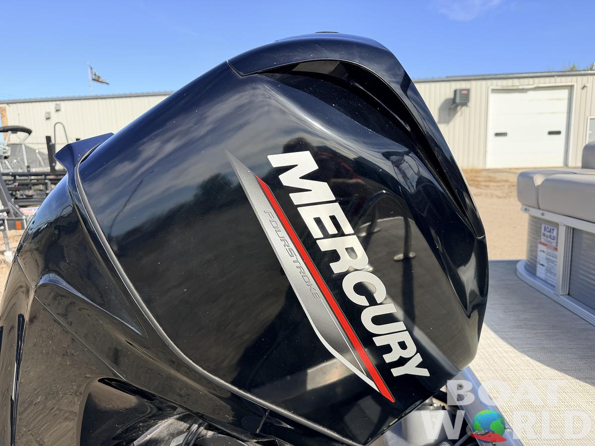 Used 2020 Princecraft Vectra 21 Rear Lounge Dinette Pontoon & 60HP Mercury 4Stroke -$24,995