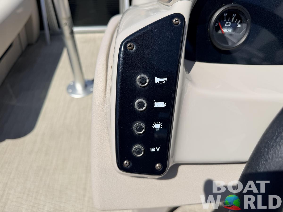 Used 2020 Princecraft Brio E 17 Pontoon & Torqueedo Electric Outboard - $19,995