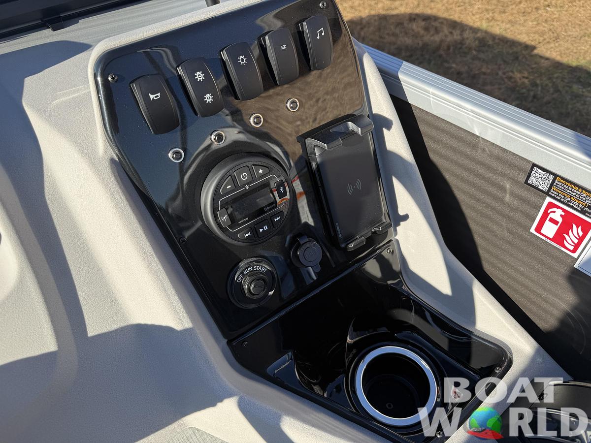 2026 Princecraft Vectra 21 RL Swingback SS Pontoon 