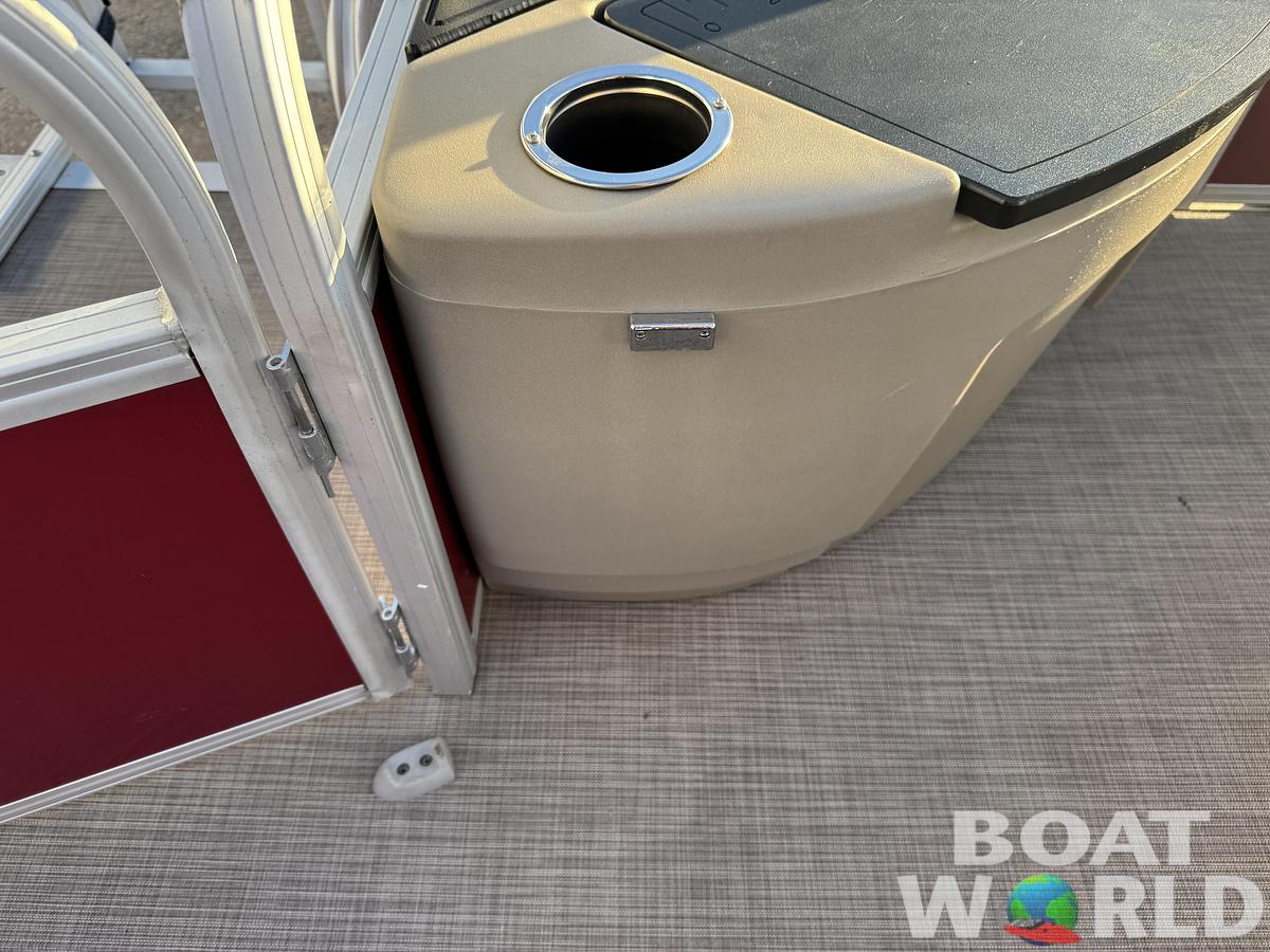 Used 2020 Sun Tracker Fishin Barge 20 DLX Pontoon