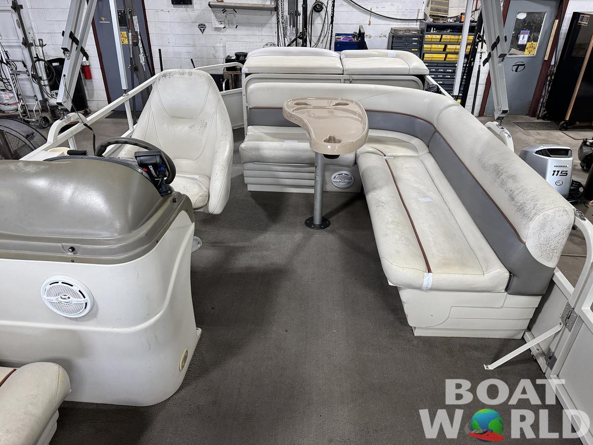 Used 2006 Crestliner  2085 Sport Classic Pontoon