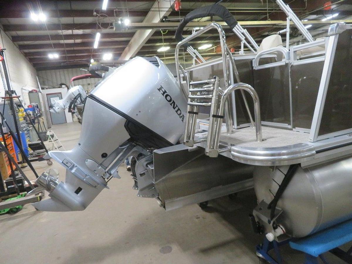 Used 2023 Tahoe Pontoons Cascade 2385 Rear Fish Tritoon & 150HP 4-Stroke EFI