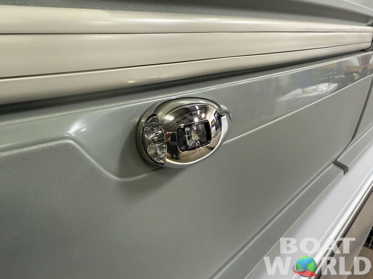 2025 Tahoe Pontoons Aura 2185 Quad Lounge & 90HP 4-Stroke EFI