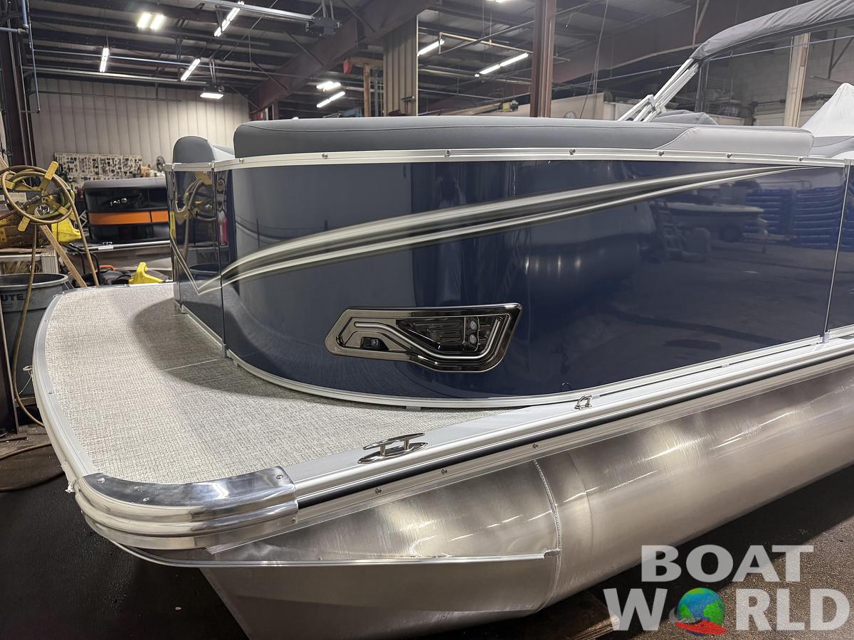 2026 Tahoe LTZ 2385 Swingback (VRB) Pontoon $38995