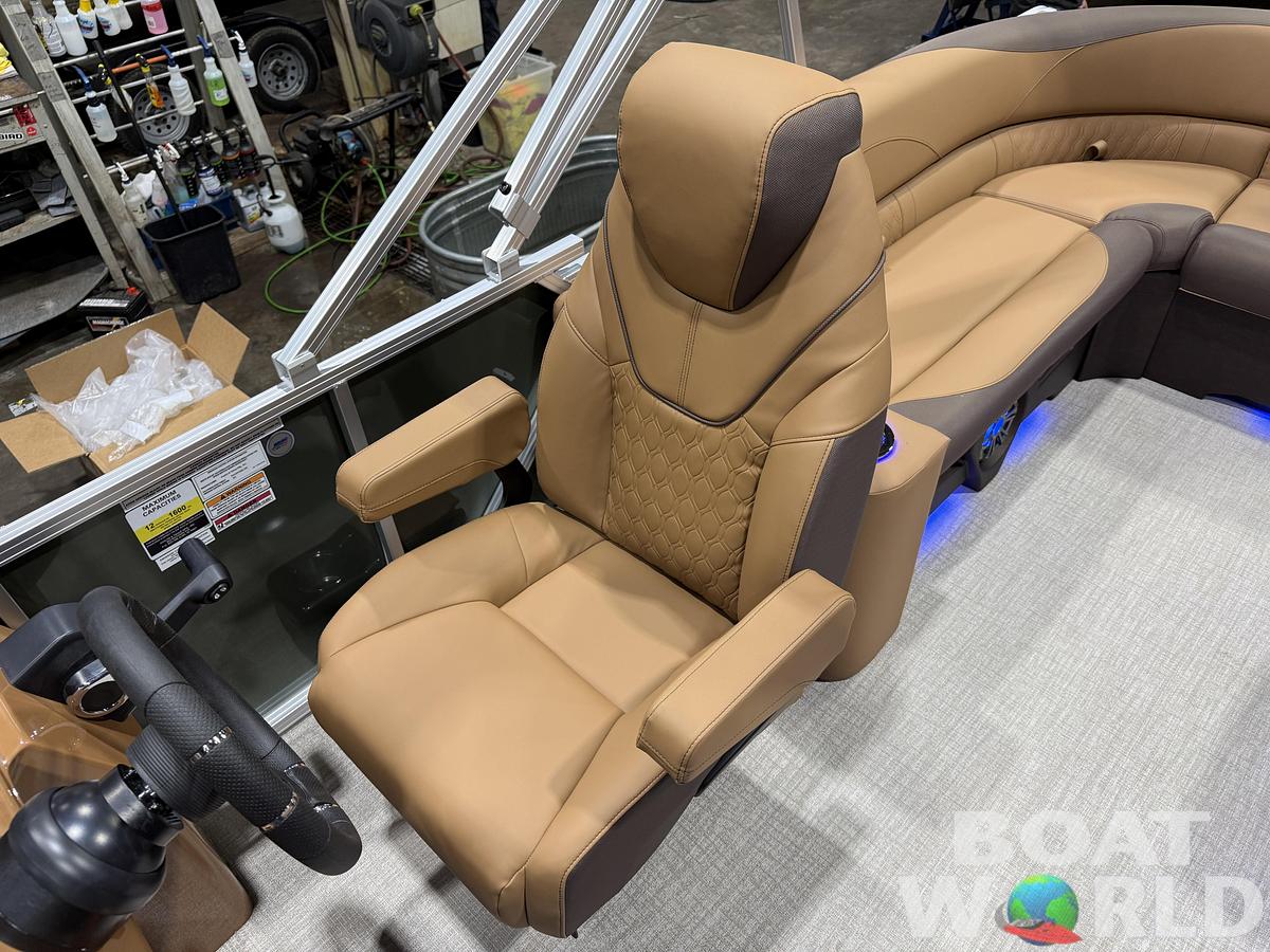 2026 Tahoe Pontoons LTZ 2385 Elite Windshield Tritoon 