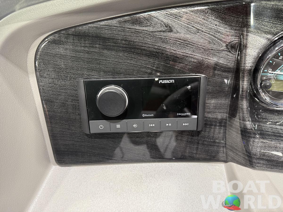 2027 Tahoe LTZ 300HP QLS 2585 Tritoon $71,995