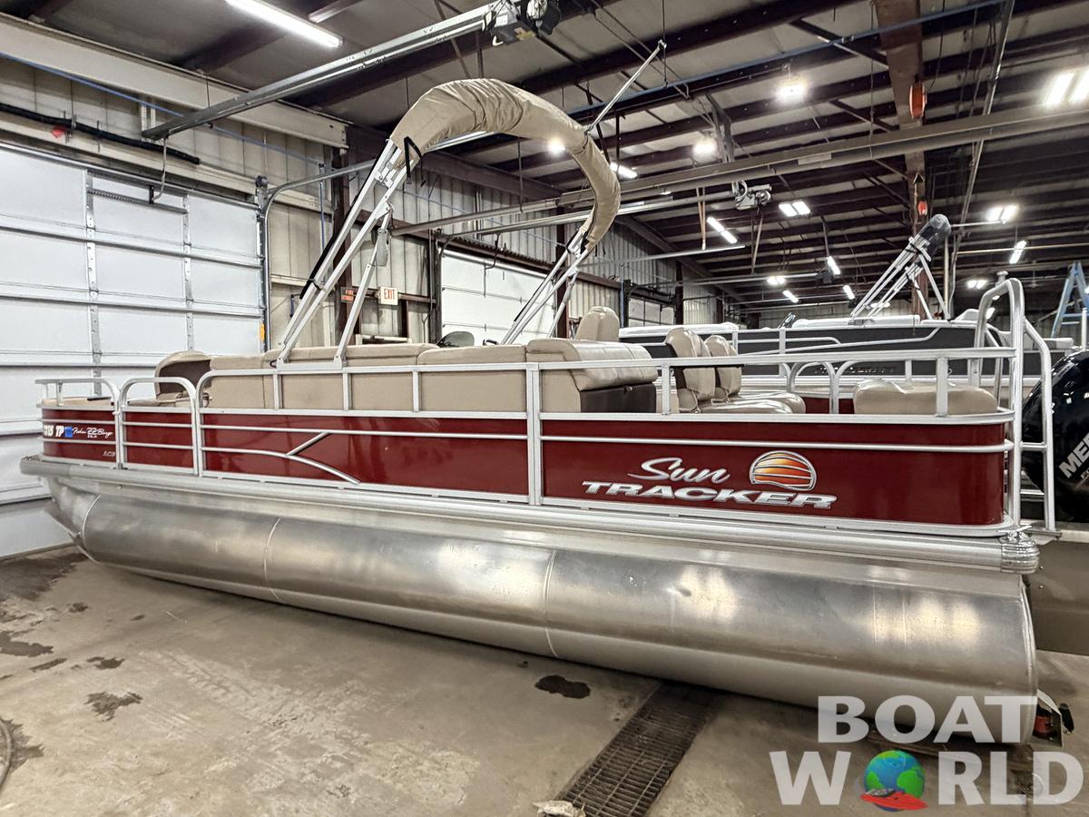 Used 2019 Sun Tracker  Fishin Barge 22 DLX XP3 Tritoon & 150HP Mercury 4Stroke - $39,995