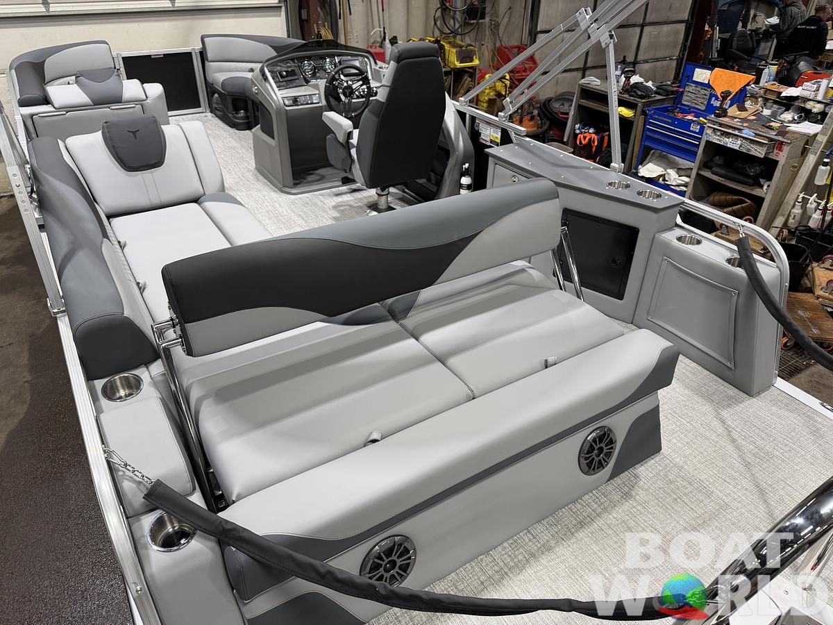 2026 Tahoe Pontoons LTZ 2385 Cruise Rear Bench (CRB)