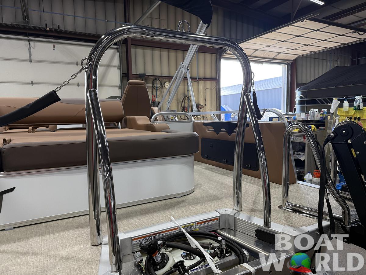 2027 Tahoe LTZ 2385 VRB Swingback Pontoon $42995