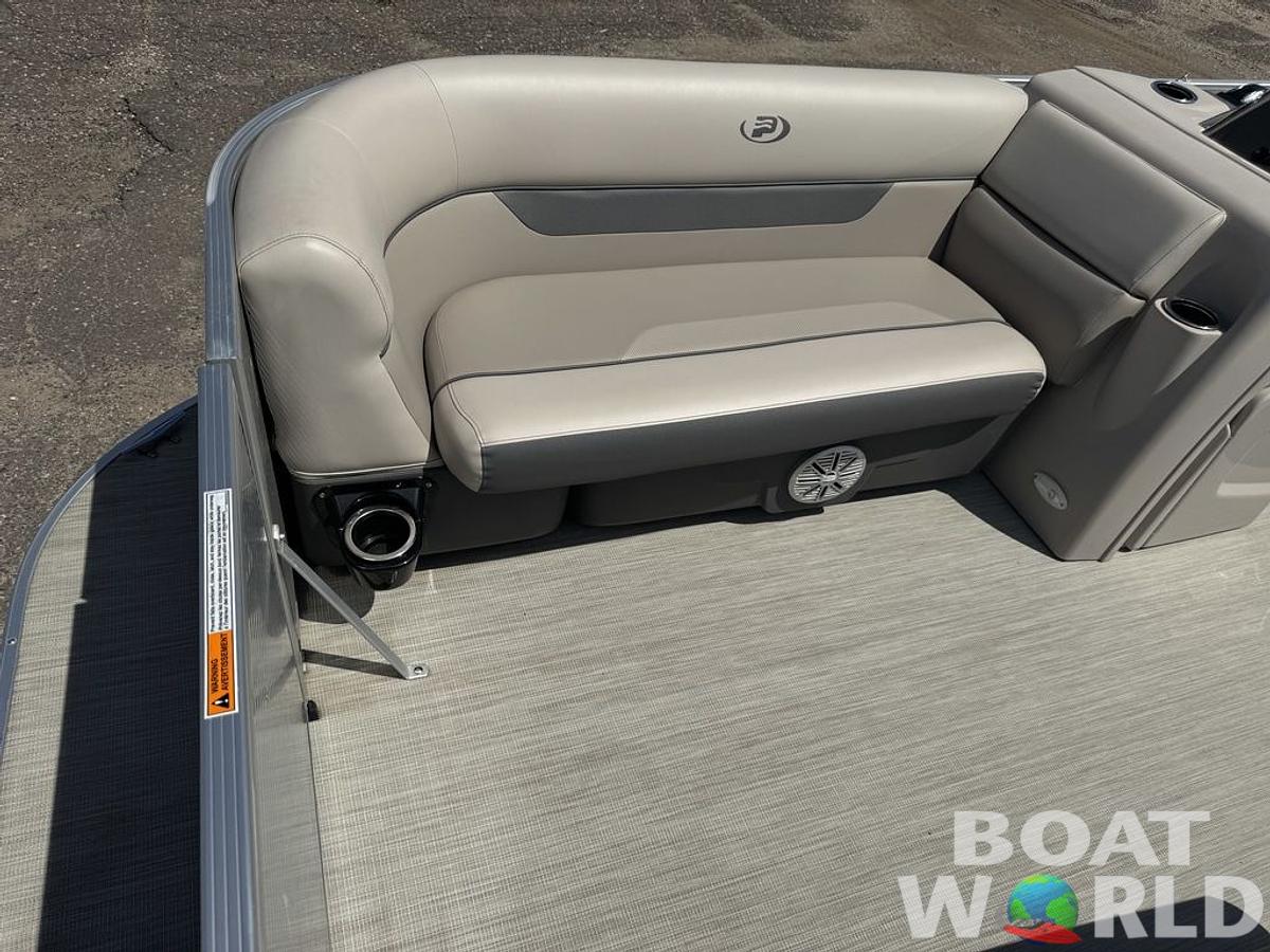 Used 2020 Princecraft Vectra 19 Pontoon