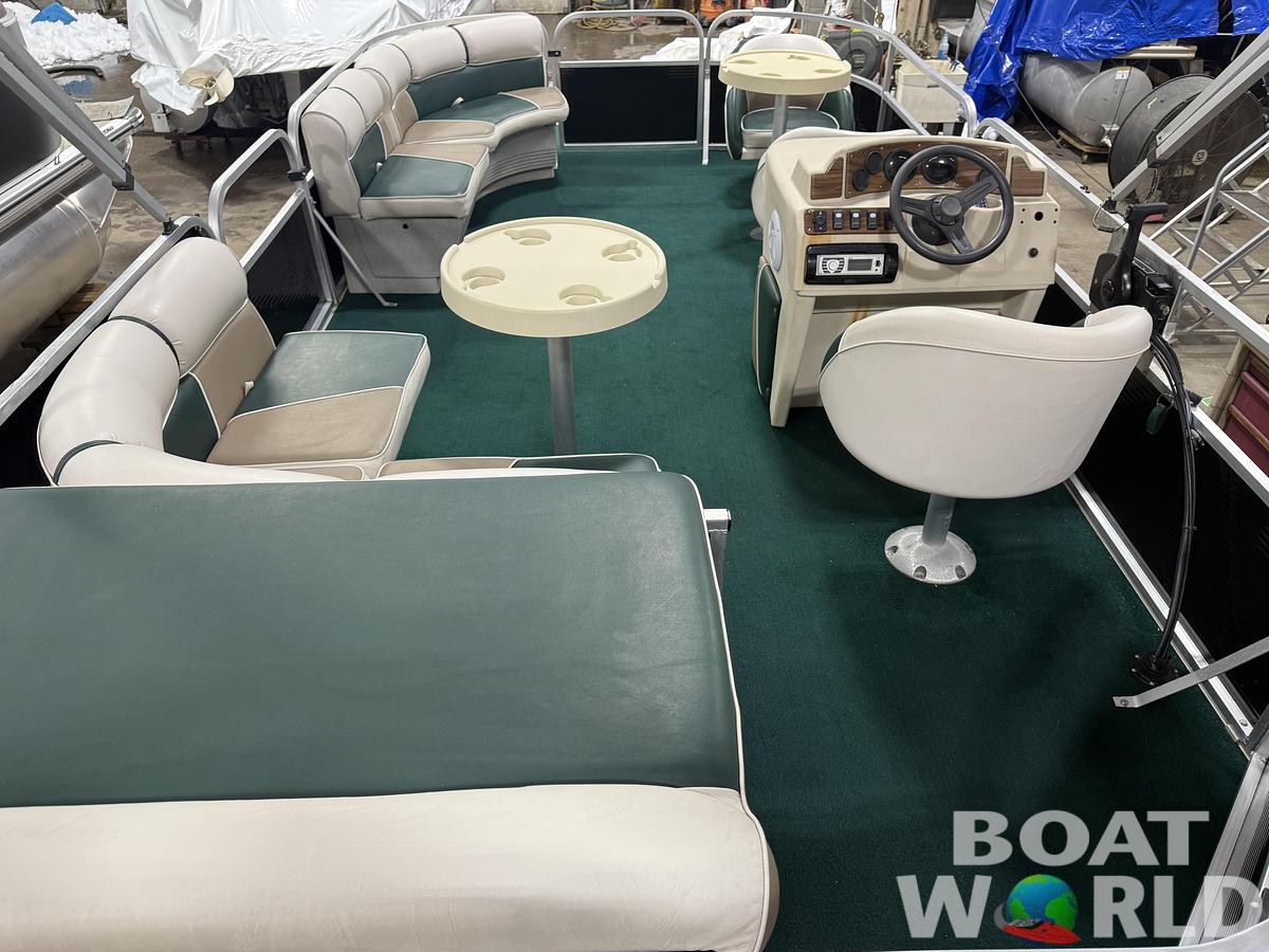 Used 2005 Leisure Island 2021 & 40HP