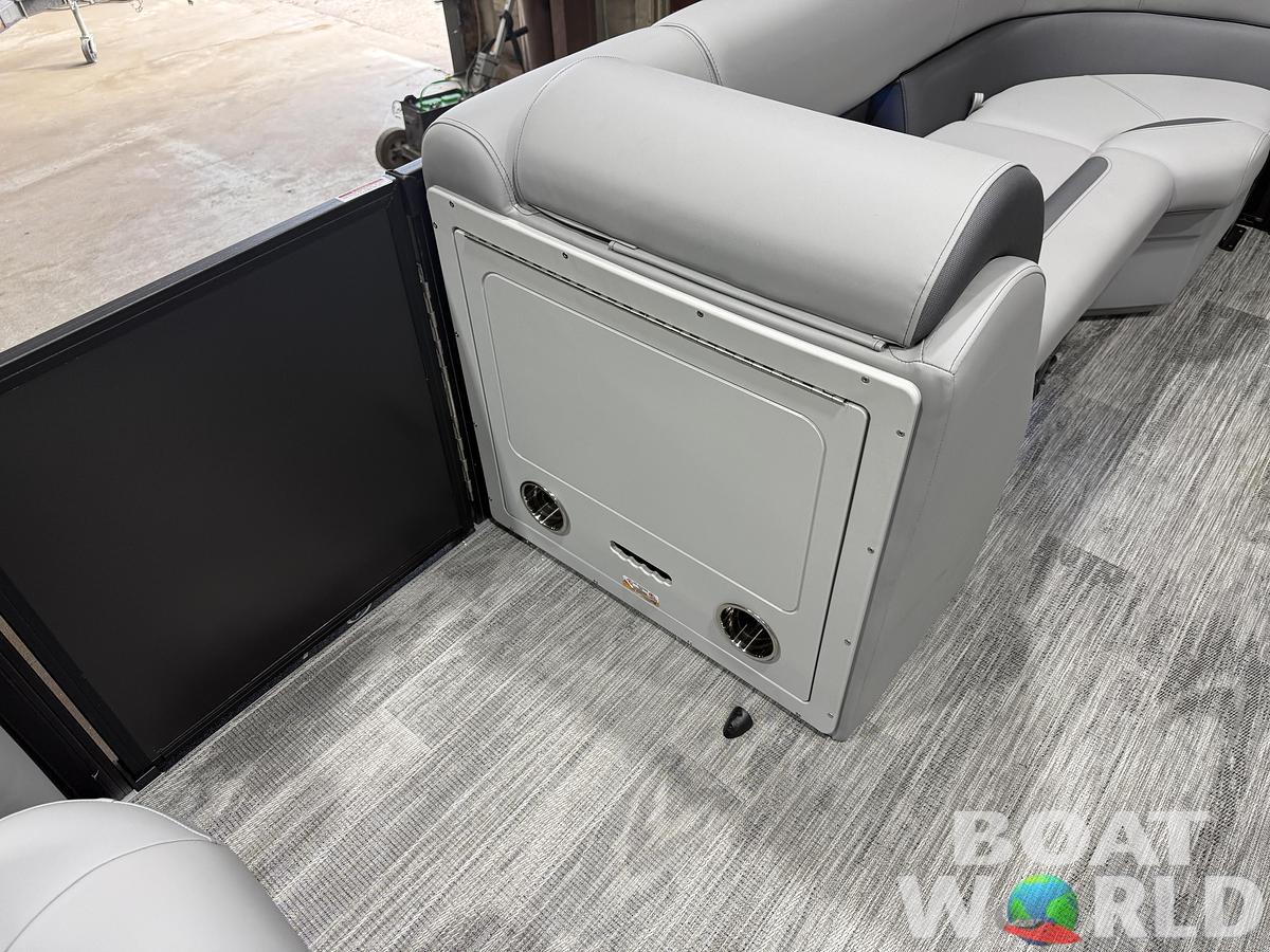 2027 Bentley Legacy 220 Navigator Quad Lounge Pontoon $42995