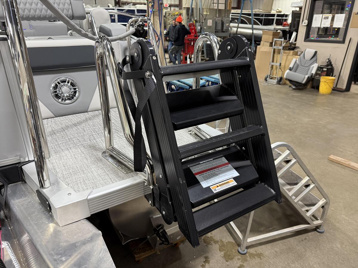 2025 Tahoe Pontoons Cascade 2385 Quad Lounge Shift SS Tritoon & Honda 225HP Outboard