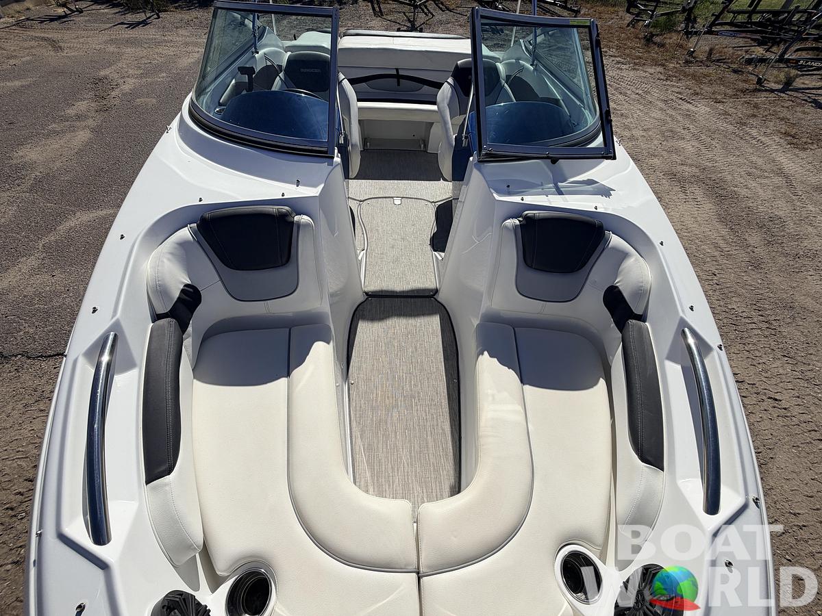 Used 2017 Rinker QX19 Bowrider & 250HP 4.5L V6 Mercruiser -$17,995
