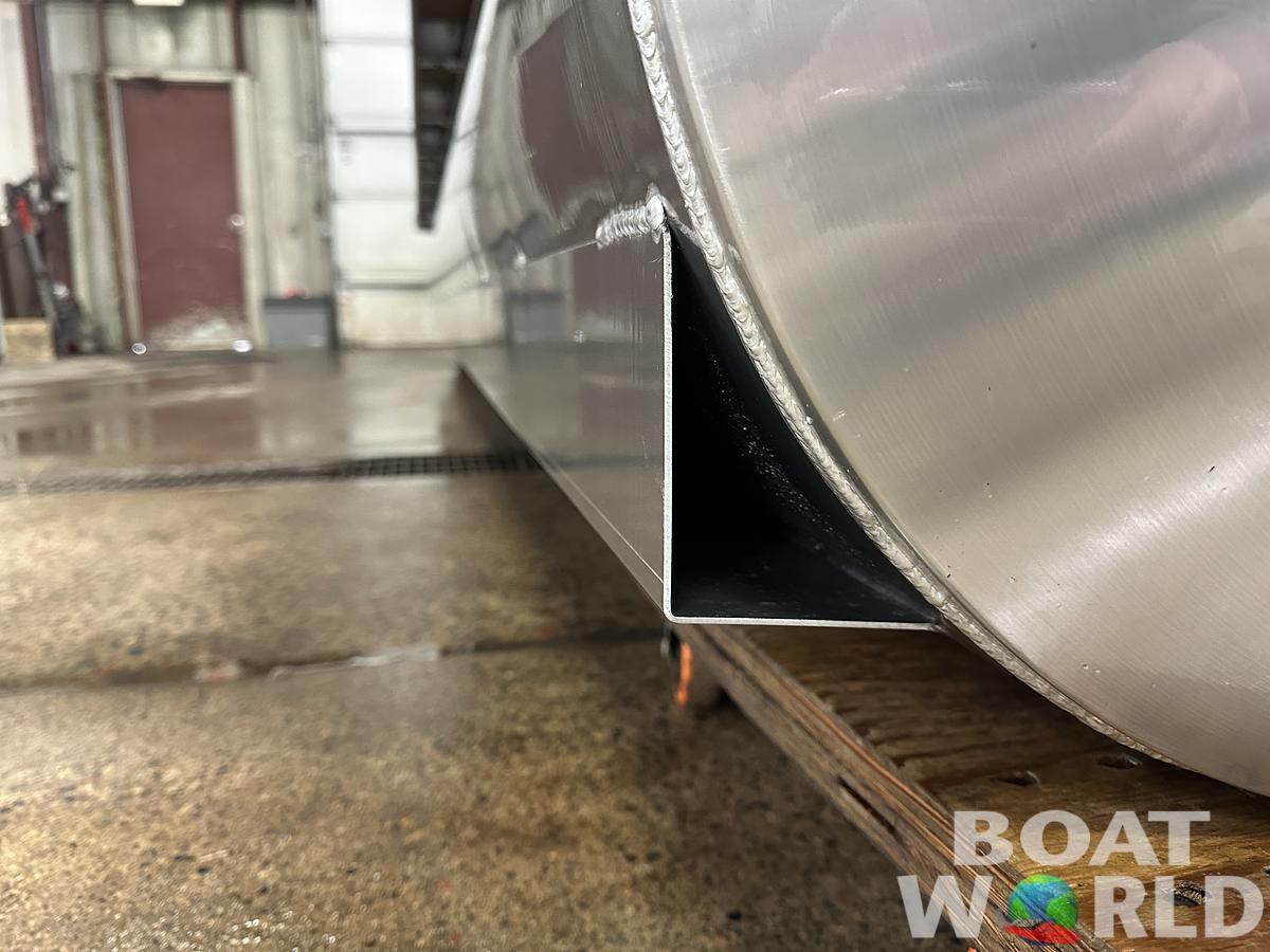 2025 Montego Bay 8522 Fish & Cruise Tritoon & Honda 150HP 4-Stroke EFI