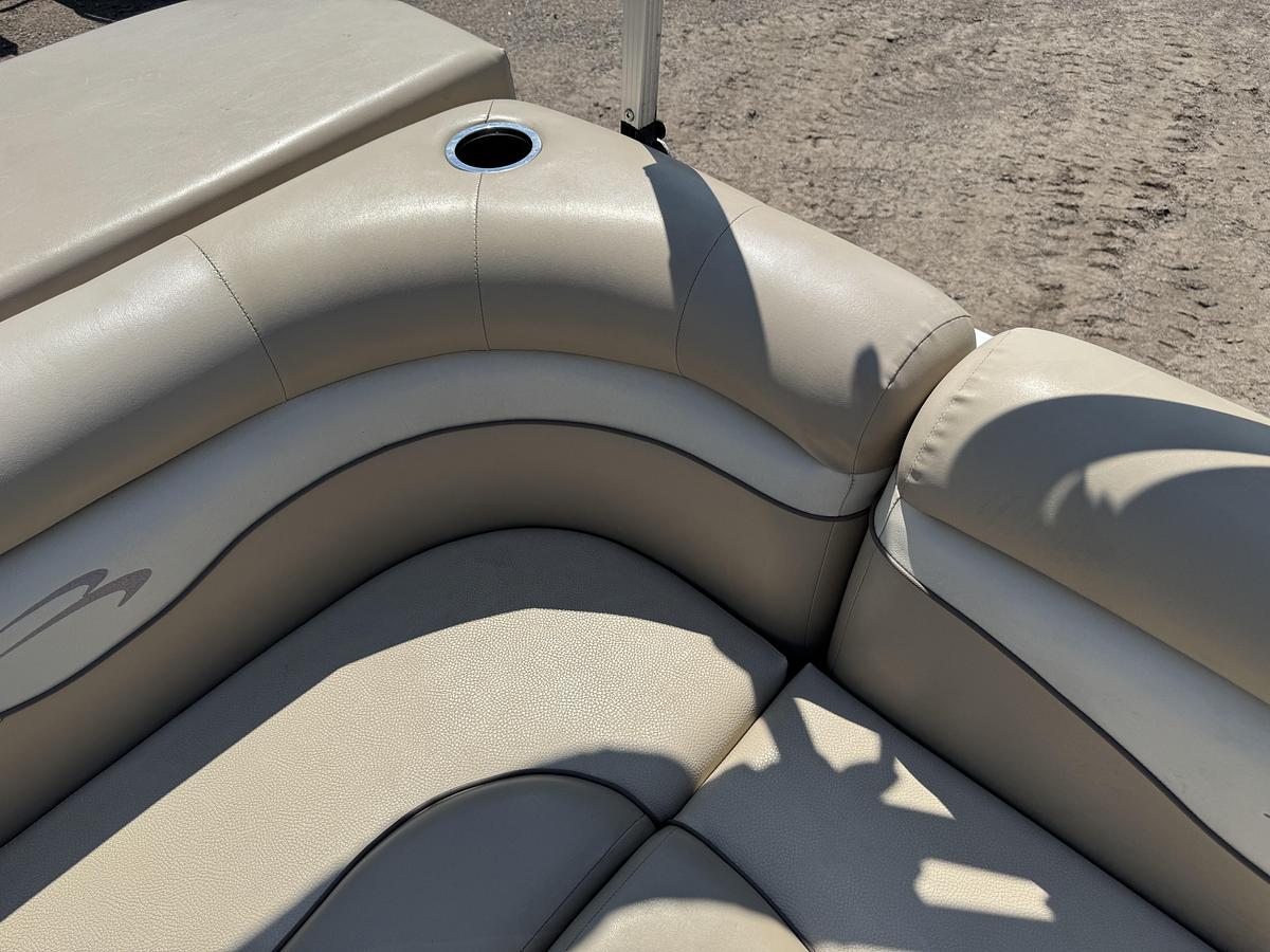 Used 2013 Bennington 17SF