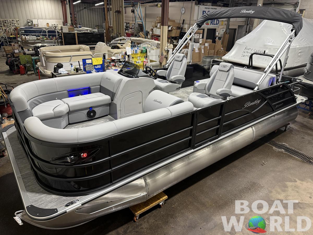 2026 Bentley Pontoons Legacy 220 Swingback