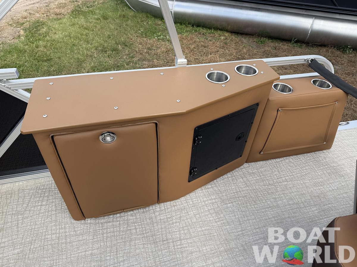 2026 Tahoe Pontoons LTZ 2385 Cruise Rear Bench (CRB) 