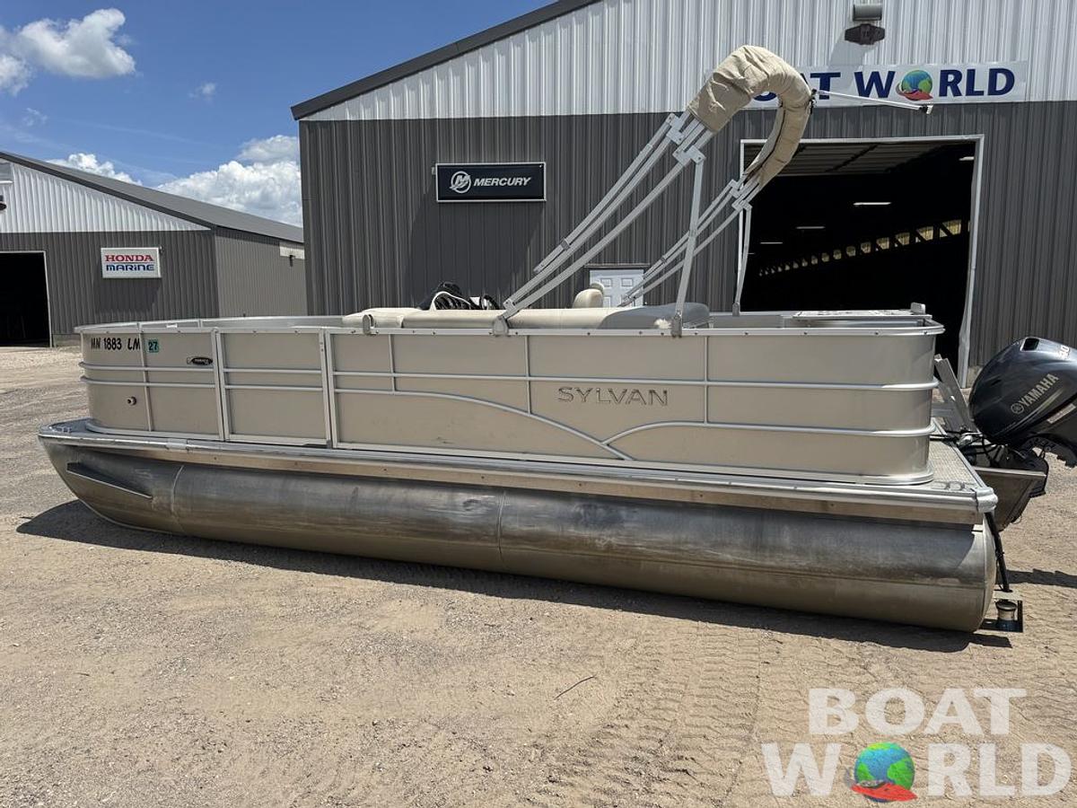 Used 2016 Sylvan 820 4-PT Pontoon