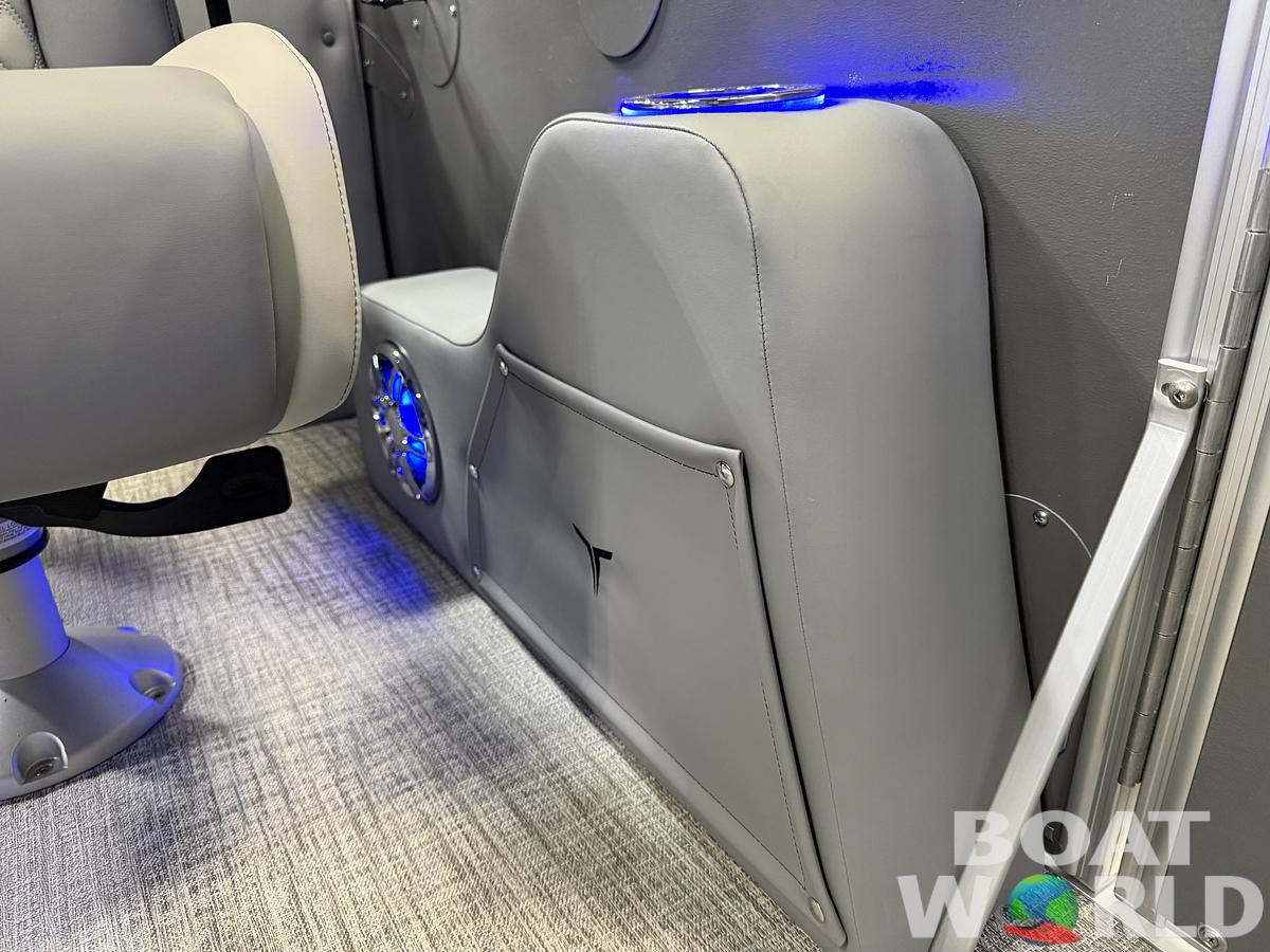 2025 Tahoe Pontoons Cascade 2385 Quad Lounge Tritoon & Honda 4-Stroke EFI