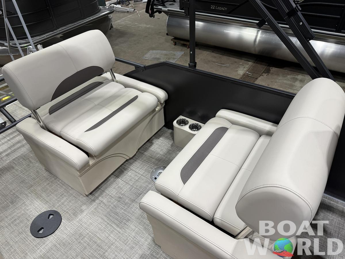 2027 Bentley Legacy 223 QSB Swingback Tritoon $55995
