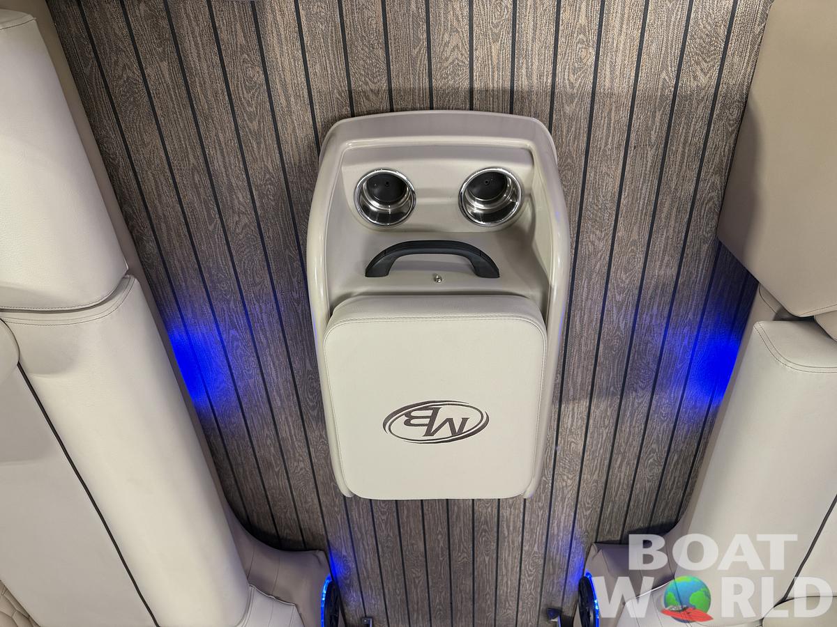 2023 Montego Bay NEW* 8524 Swingback Pontoon & 100HP 4-Stroke EFI