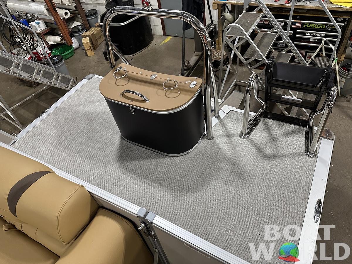 2025 Tahoe Pontoons Cascade 2385 Elite Cruise Tritoon & Honda 4-Stroke EFI