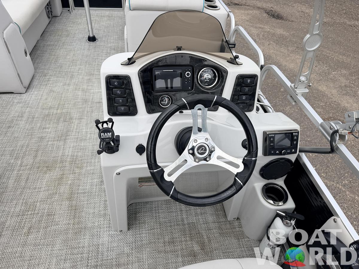 Used 2019 Qwest 822 LS Tritoon & 150HP Honda 4Stroke -$29,995
