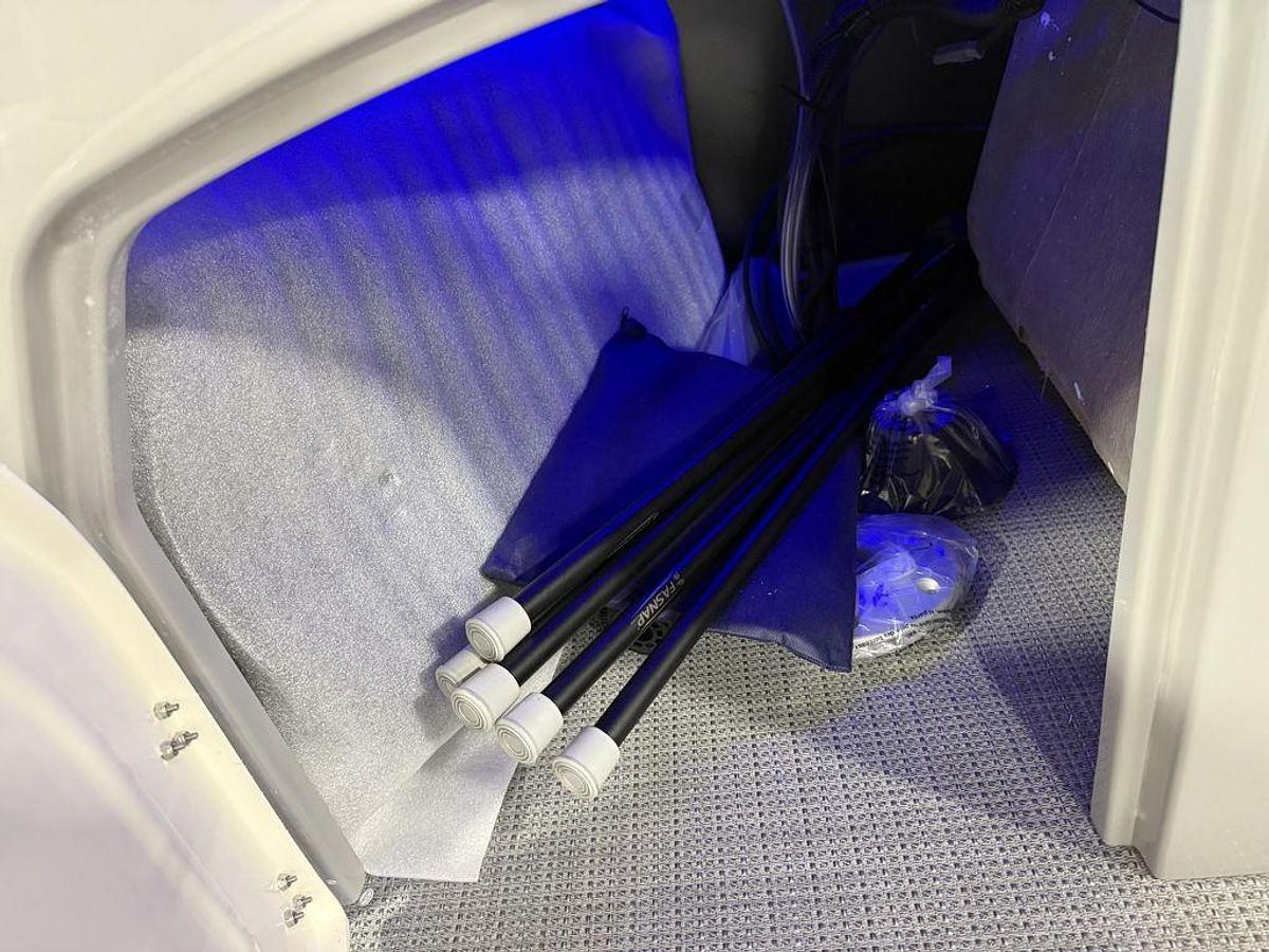 2025 Bentley Pontoons Legacy 220 Navigator Quad Lounge & Honda 4-Stroke EFI