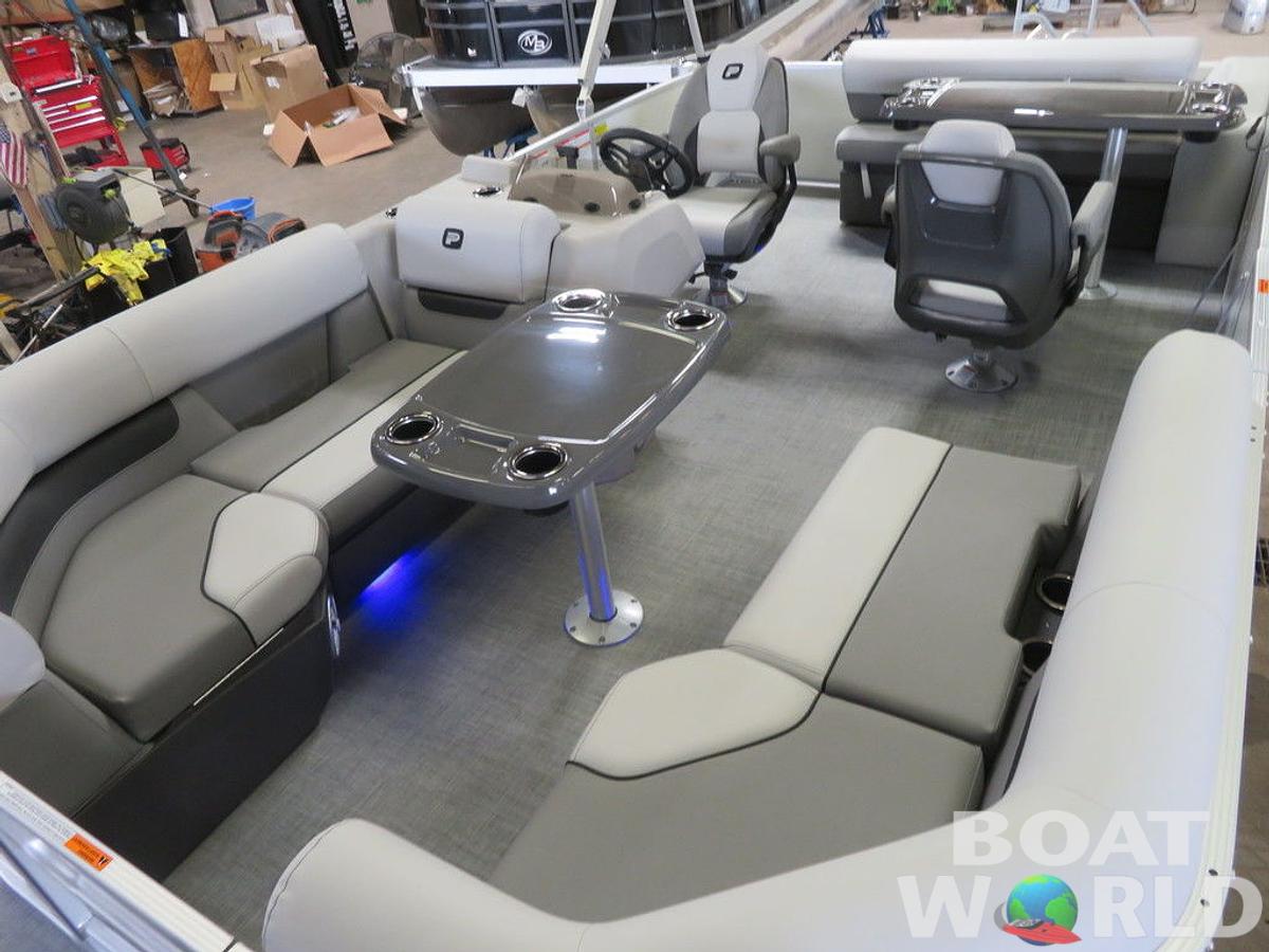 2025 Princecraft Vectra 21 RL Swingback SS Pontoon & Mercury 4-Stroke EFI