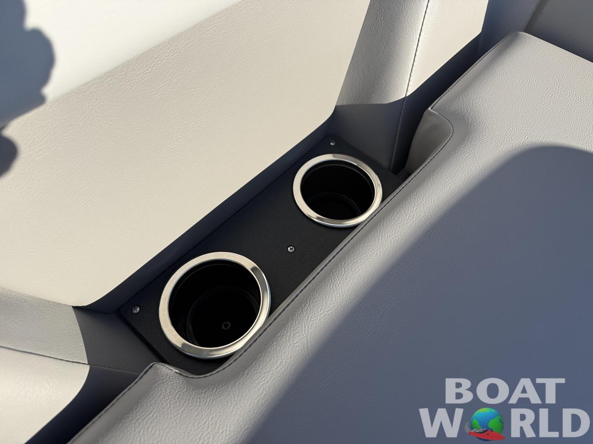 2026 Princecraft Vectra 21 RL Swingback SS Pontoon 