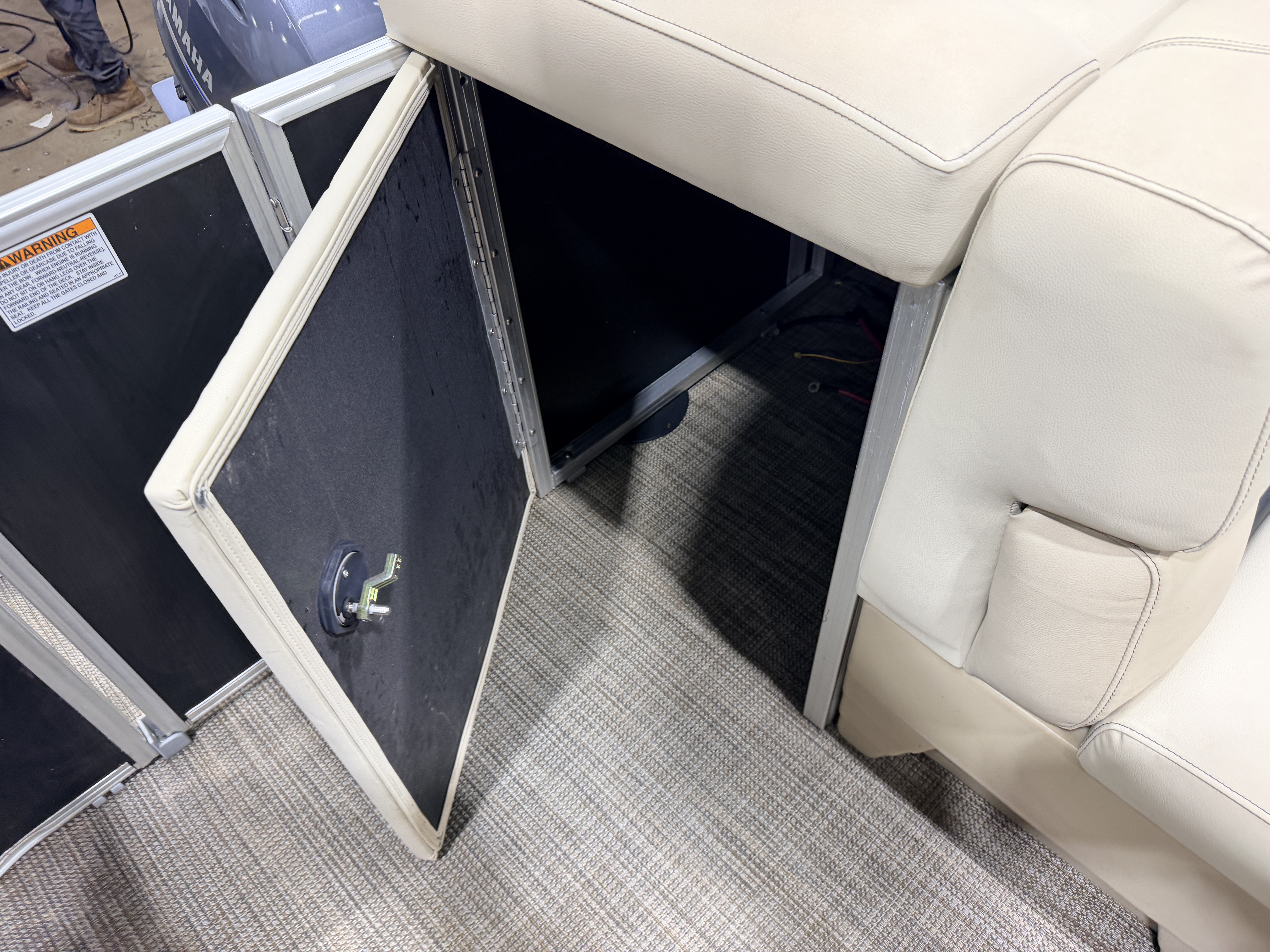 Used 2019 Sylvan Mirage 820 Cruise & 50HP Yamaha 4Stroke