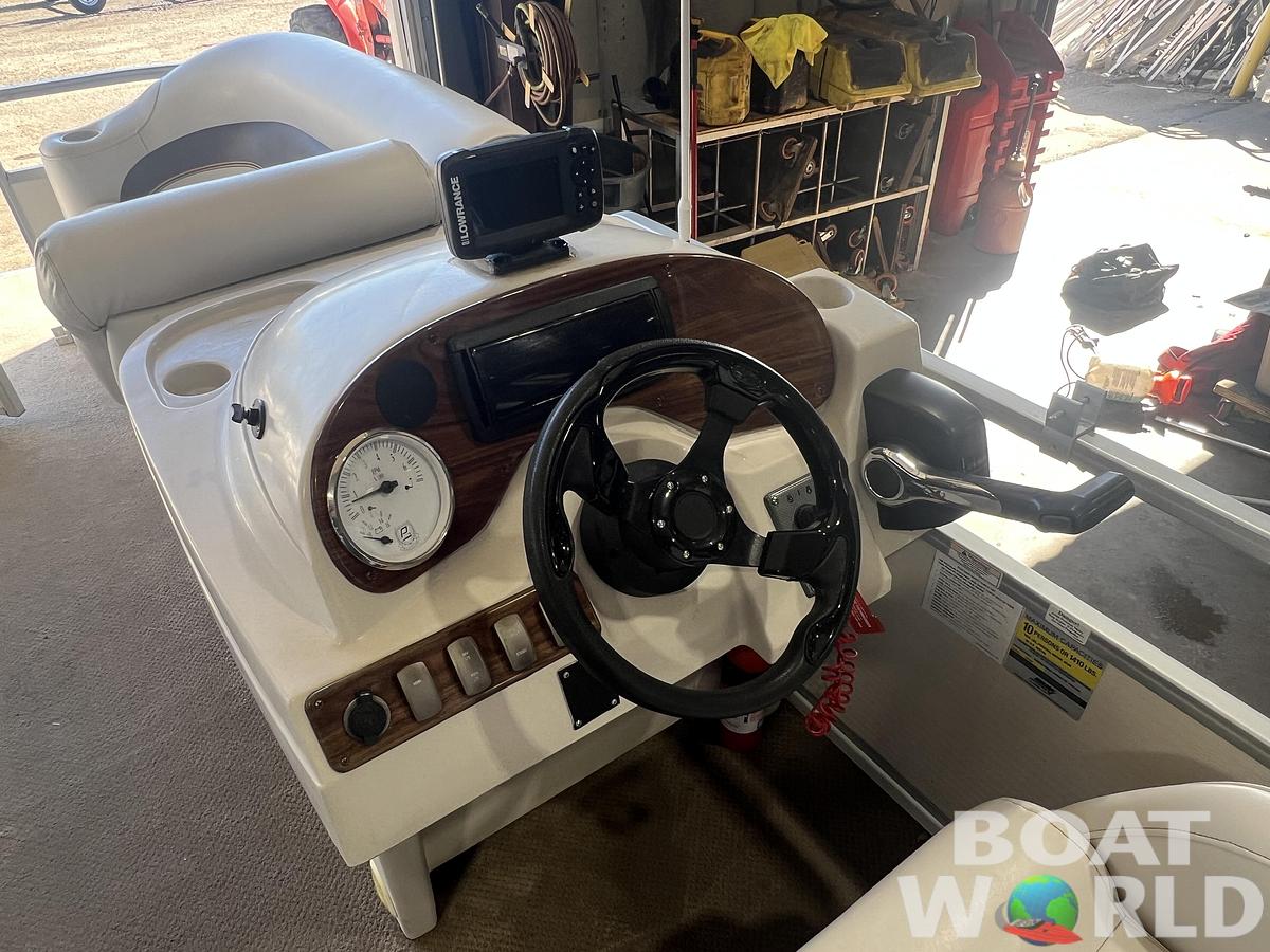 Used 2005 Premier 210 SunSation & 50HP Yamaha 4Stroke -$14,995