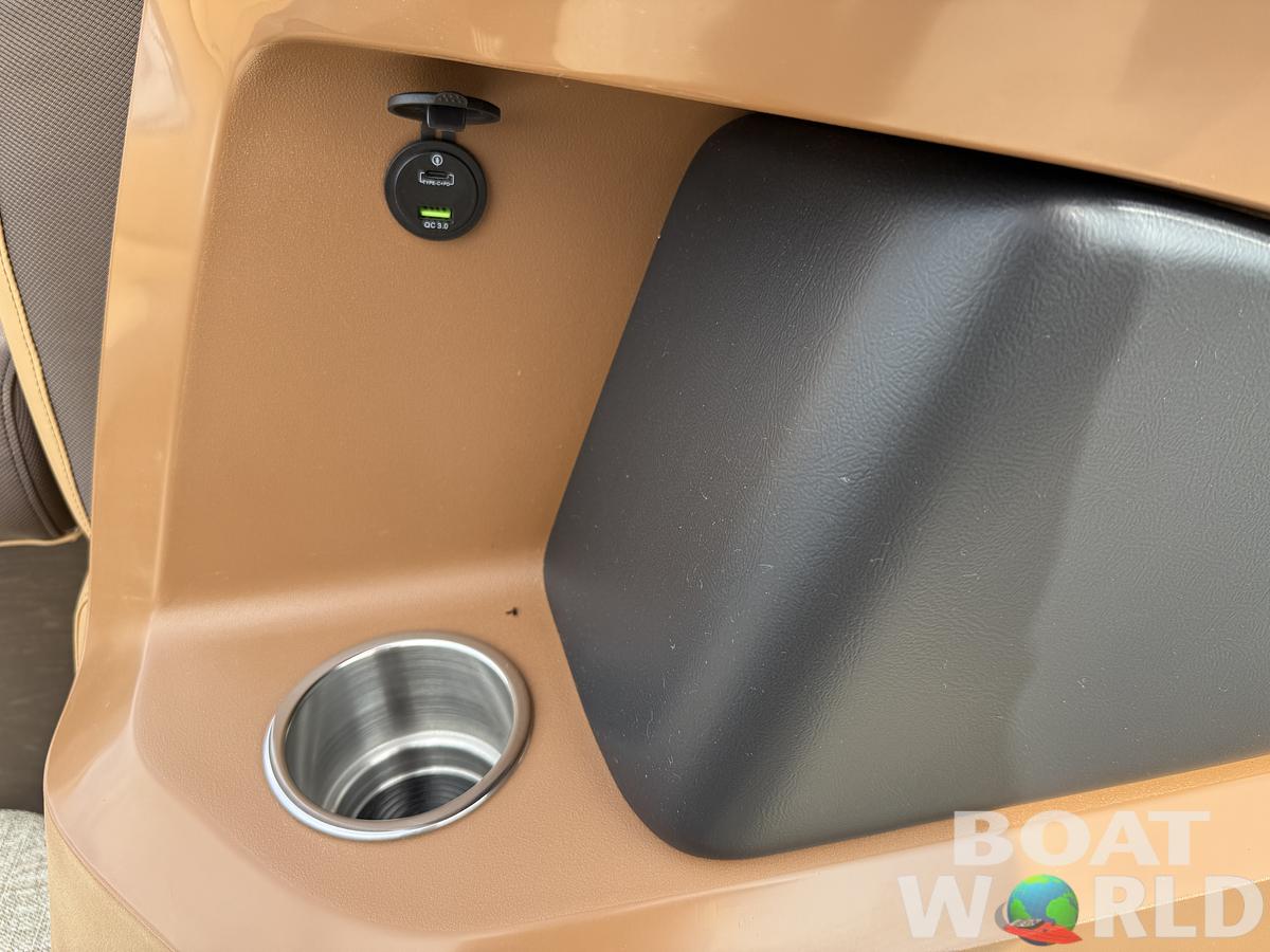 2025 Tahoe Pontoons LTZ 2385 Swingback (VRB) & Honda 4-Stroke EFI