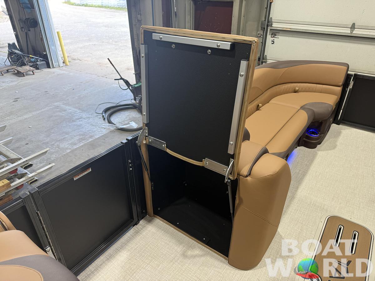 2027 Tahoe LTZ 300HP VRB 2585 Swingback Tritoon $74,995