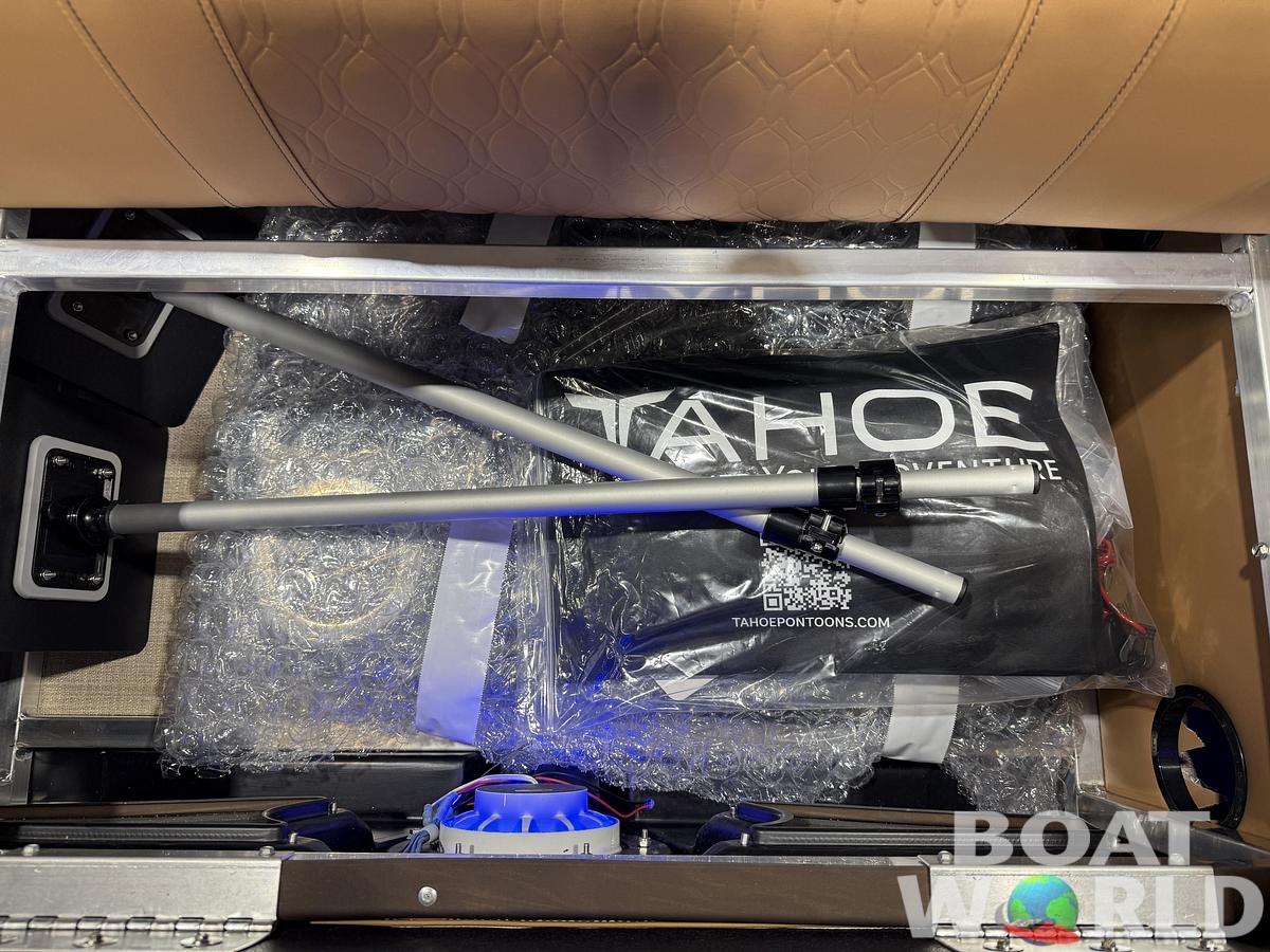 2027 Tahoe LTZ VRL 2385 Swingback Tritoon $53995