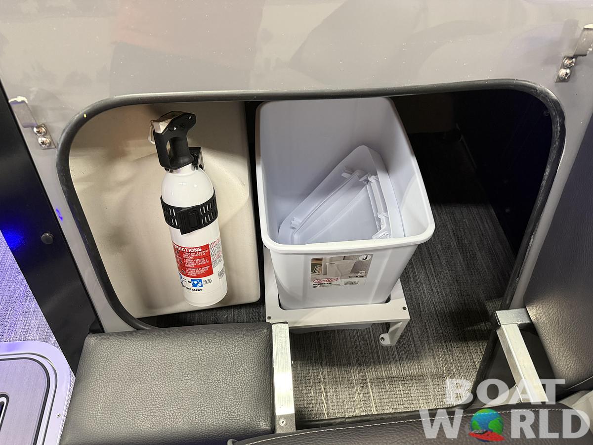 2026 Tahoe Pontoons Grand Tahoe 2585 Elite Windshield Tritoon & Mercury 400HP V10