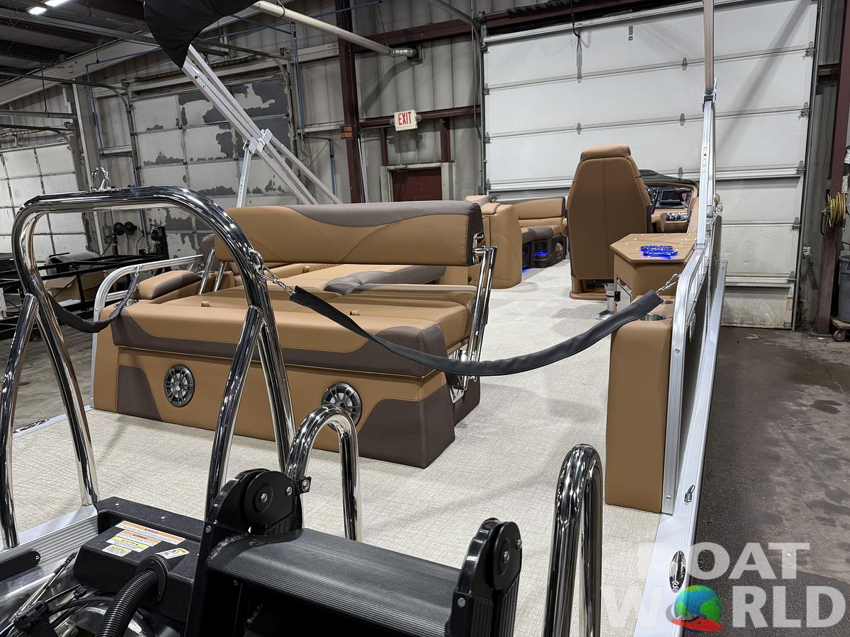 2026 Tahoe Pontoons LTZ 2385 (CRB) Cruise Rear Bench Tritoon 