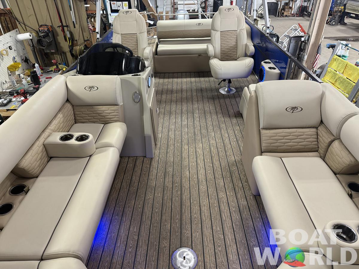 2023 Montego Bay NEW* 8524 Swingback Pontoon & 100HP 4-Stroke EFI