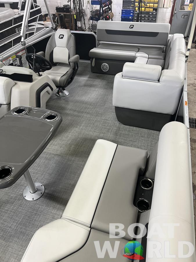 2026 Princecraft Vectra 21 RL Swingback Lounge Pontoon & Mercury 4-Stroke EFI
