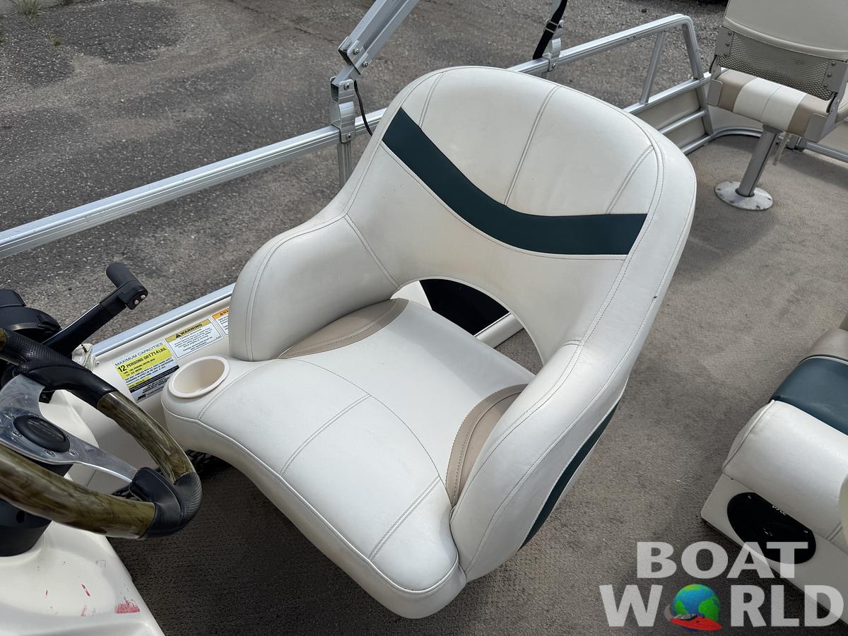 Used 2004 Sweetwater 2222 DF Pontoon WITH SEA LEGS