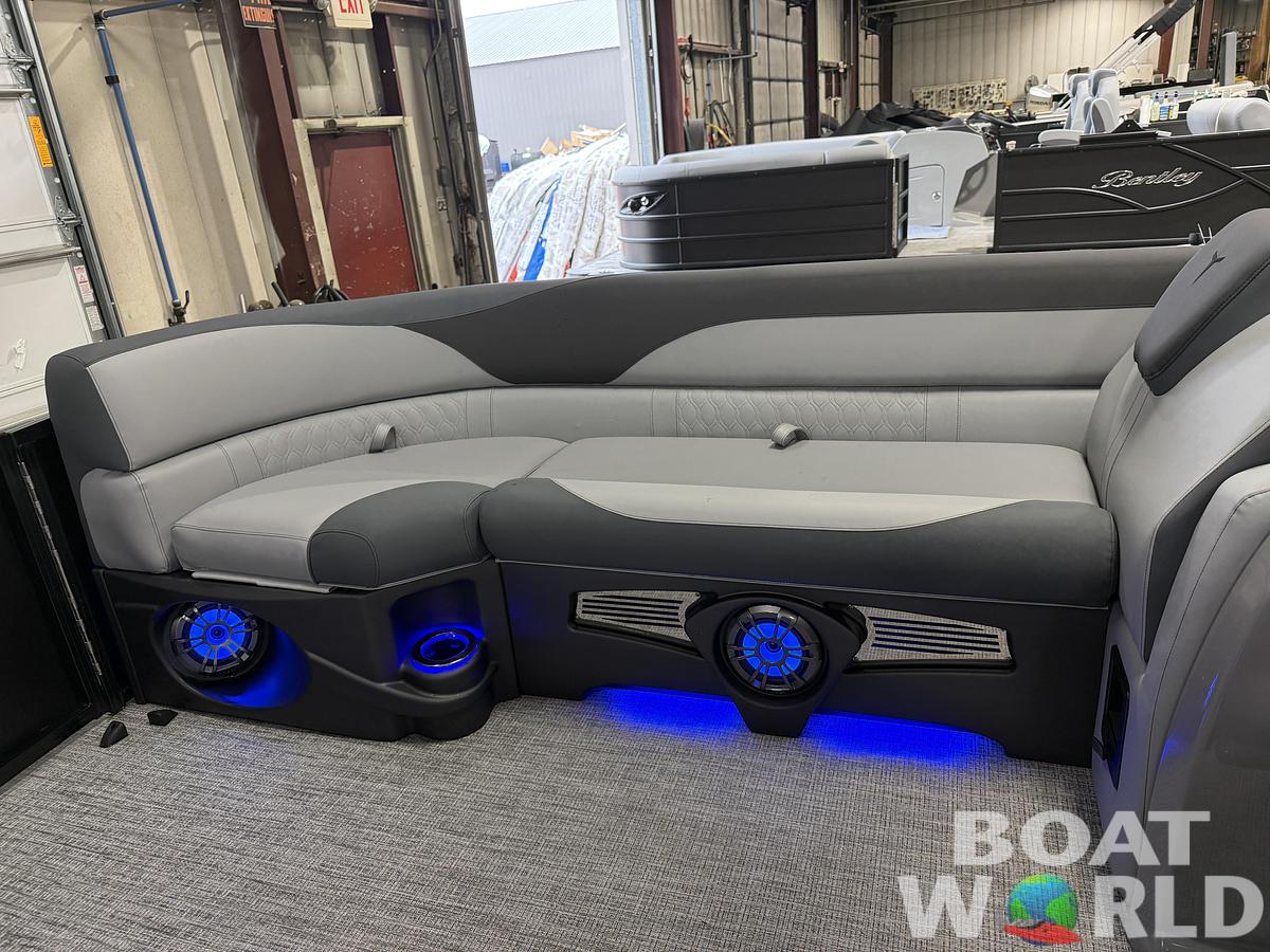 2026 Tahoe LTZ 300HP 2385 Elite Windshield $69995
