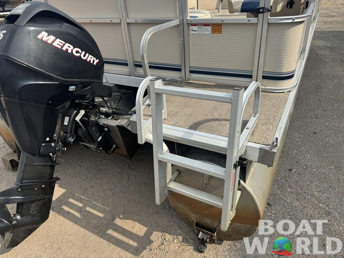 Used 2010 Weeres Cadet Fish 18' & Mercury 4-Stroke