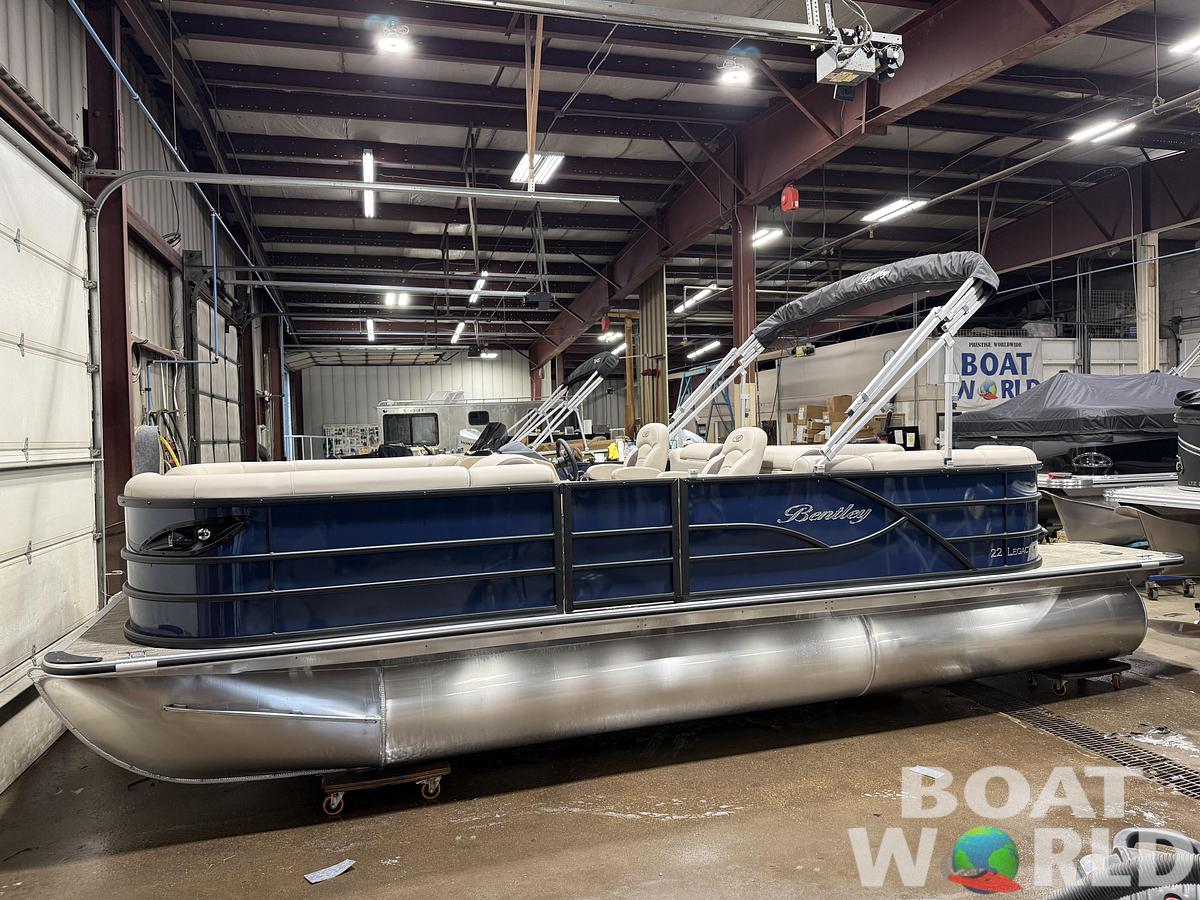 2026 Bentley Legacy 220 Navigator Quad Lounge Pontoon $36995